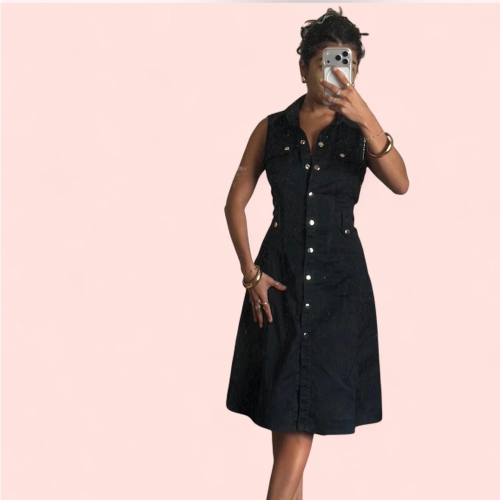 Elegant Black Sleeveless Button Up Dress